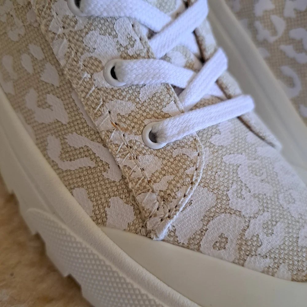 Lucky Brand Women's Eisley Causal High Top Sneaker - Picture 4 of 12